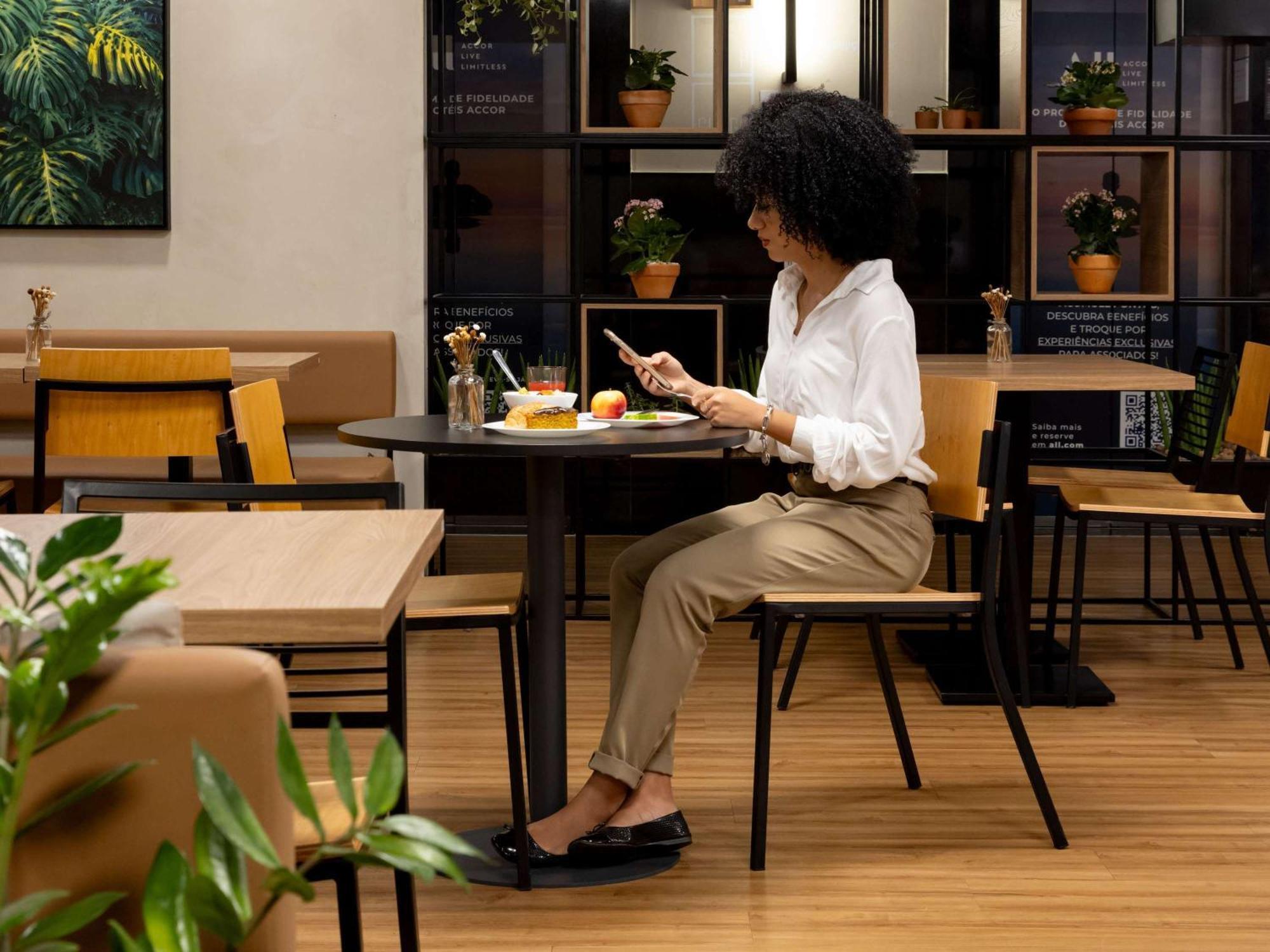 Ibis Belo Horizonte Savassi Hotell Exteriör bild